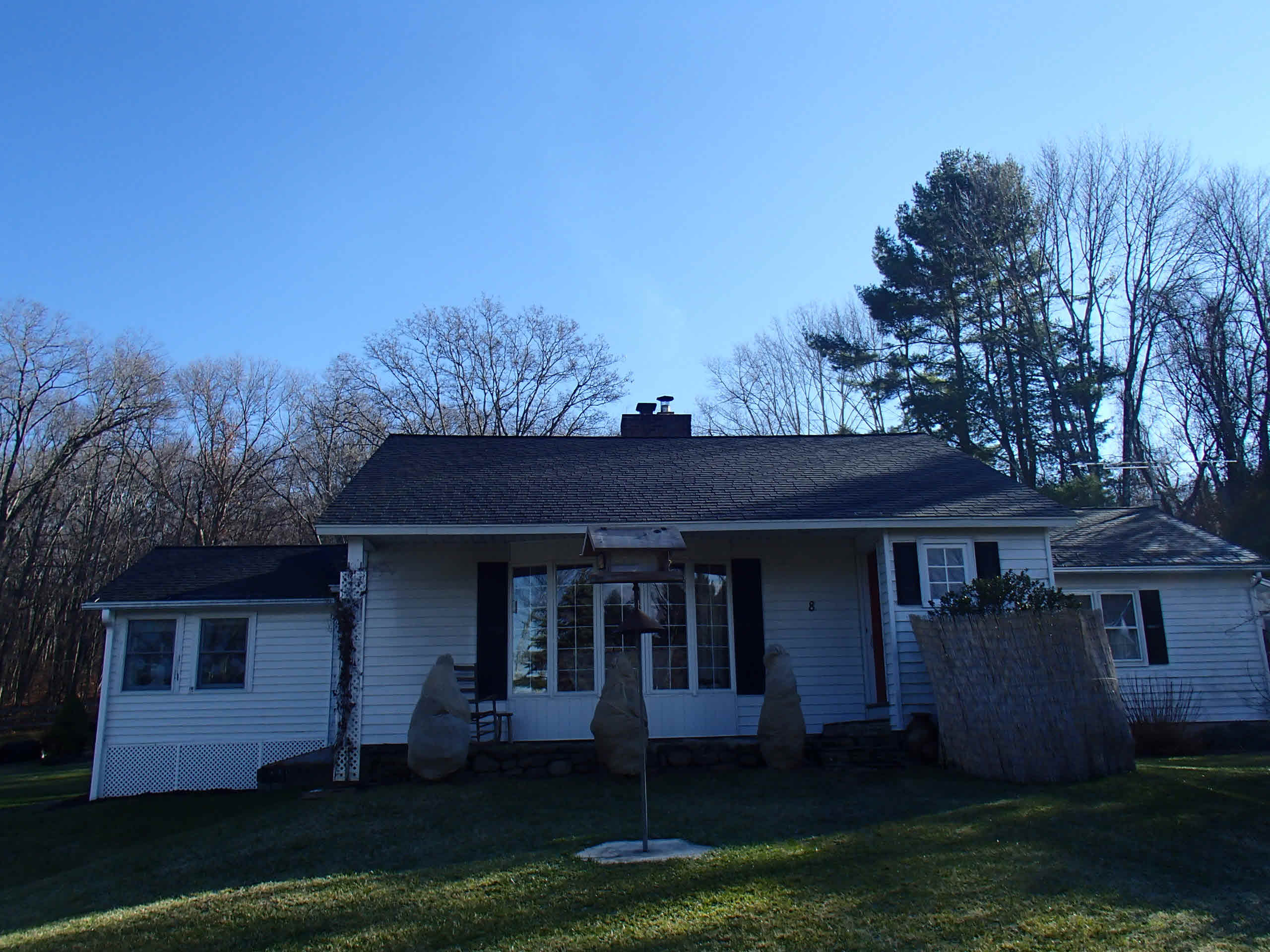 Building photograph for 8 KEELER RD